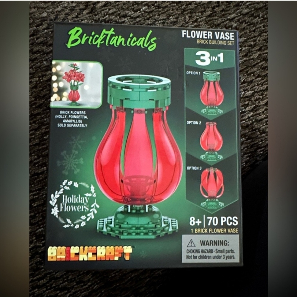 Brickcraft Bricktanicals Holiday Vase 3in1 Brick Building Kit (70-Piece Set)